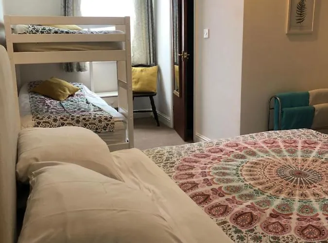 North Sands Guest house 3*