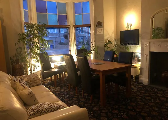 North Sands Guest house 3*
