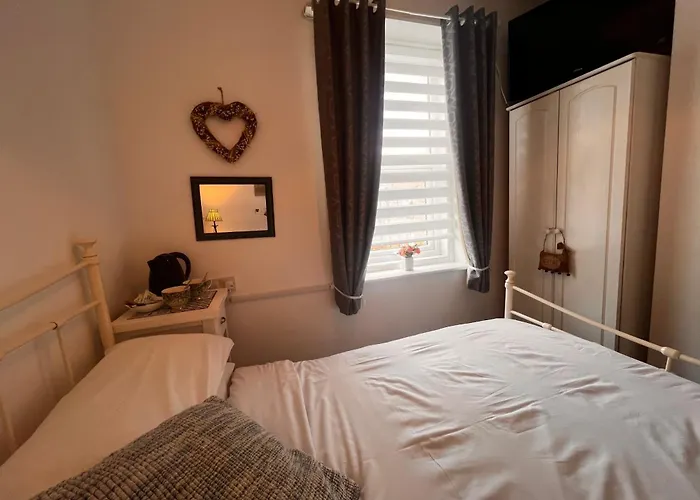 North Sands Guest house 3*