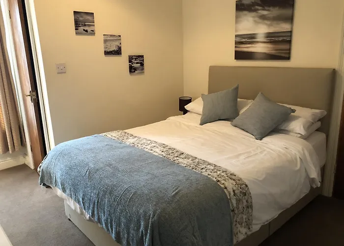 North Sands Guest house 3*
